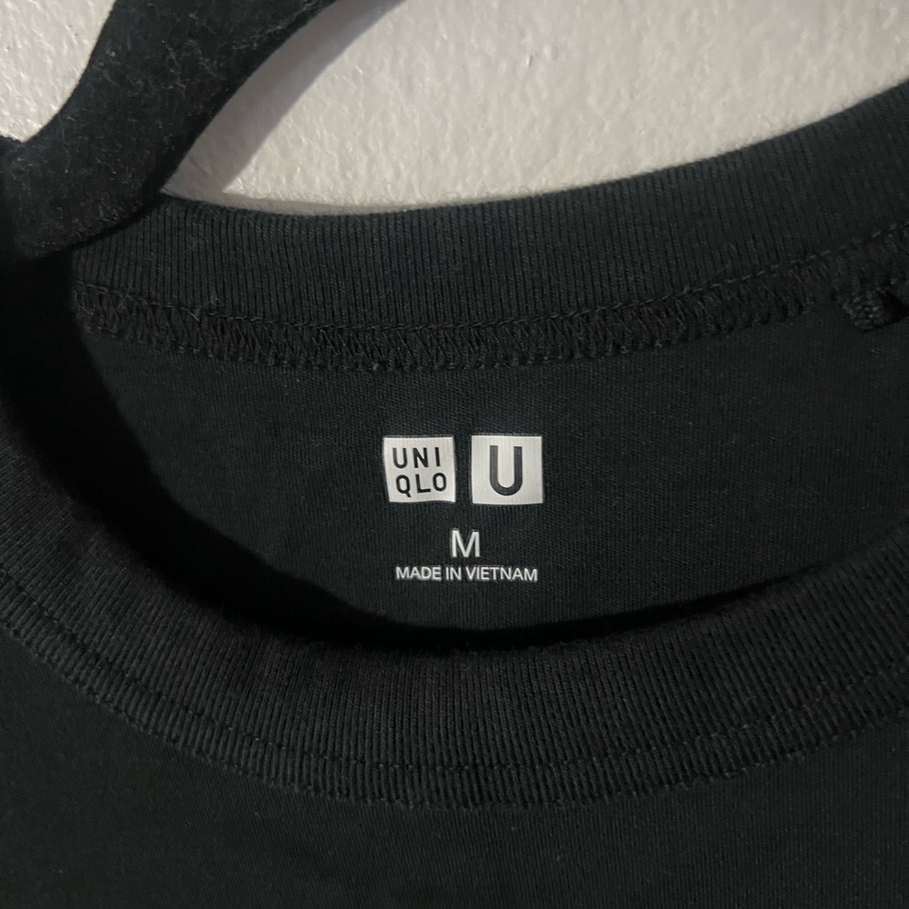 Uniqlo U Classic Black Tee